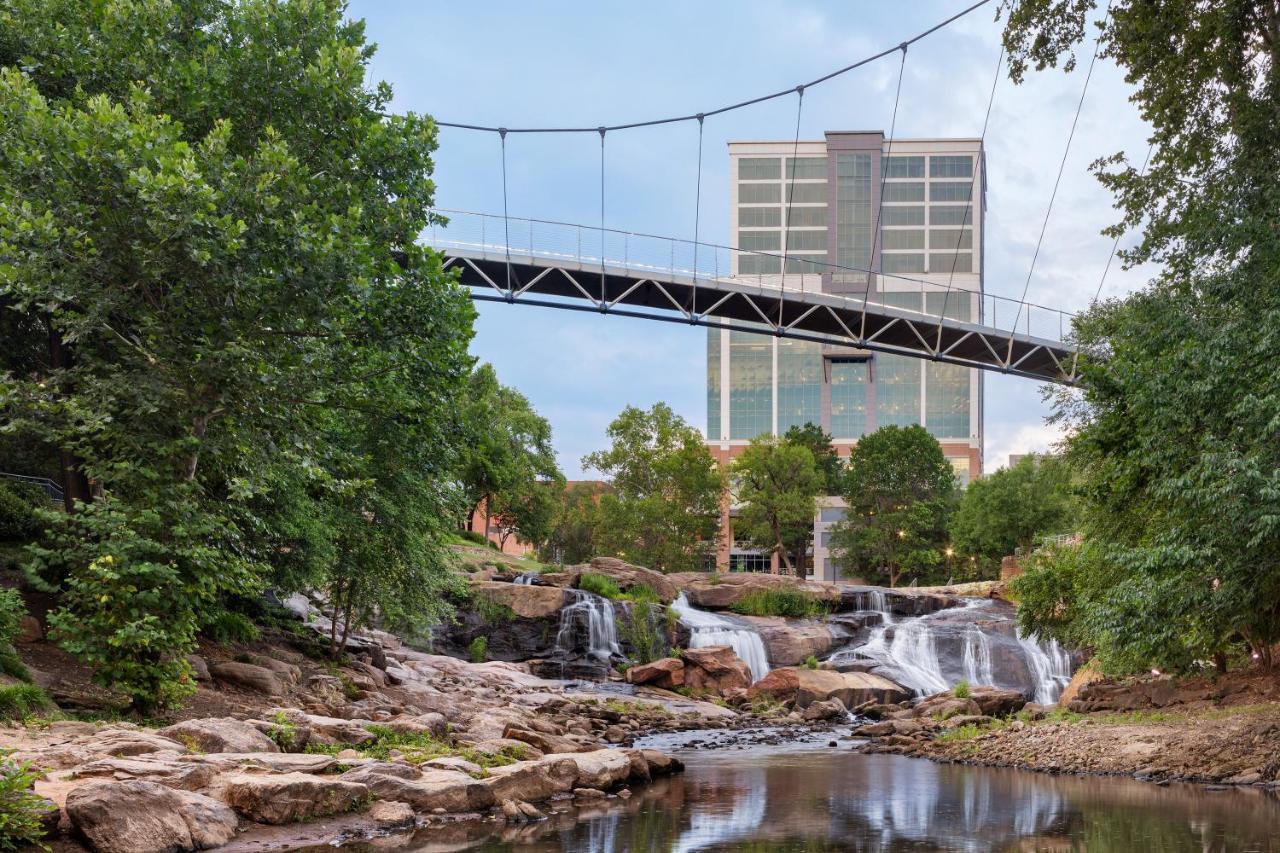 Holiday Inn Express & Suites Greenville-Downtown By Ihg Dış mekan fotoğraf