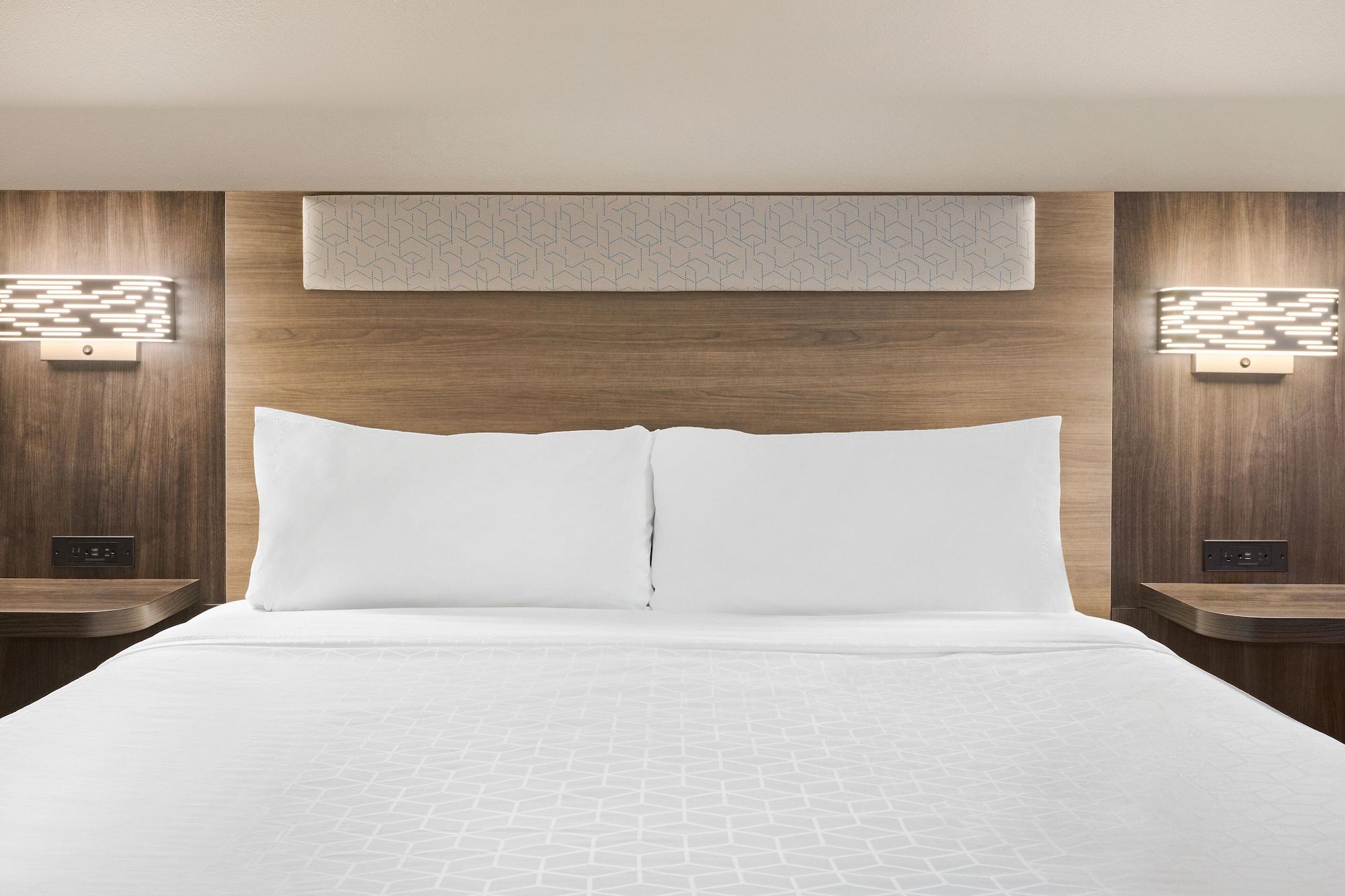 Holiday Inn Express & Suites Greenville-Downtown By Ihg Dış mekan fotoğraf